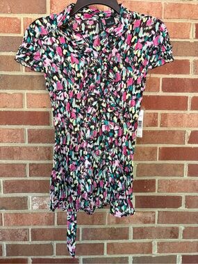 New directions button up top size medium